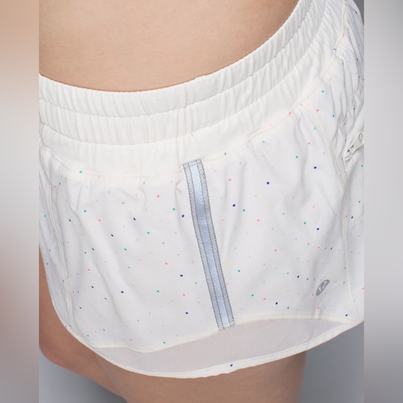 lululemon athletica Pants - Lululemon Swift Ultra White Confetti Running Shorts (Size 6)